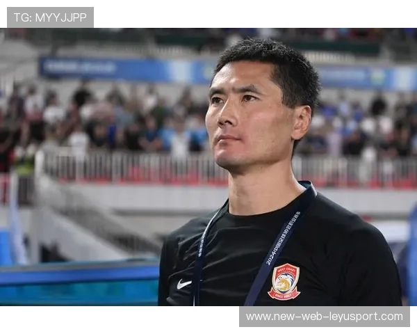 国足新帅邵佳一上任，开启球队改革，邵爱民足球