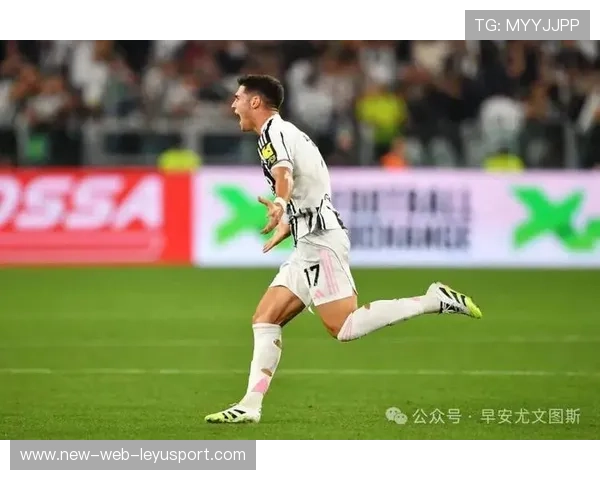 国米右路传中精准找到头球人完成建功