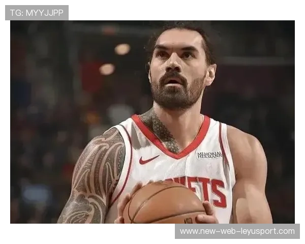 尼克斯怀特突破分球，稳稳命中外线三分