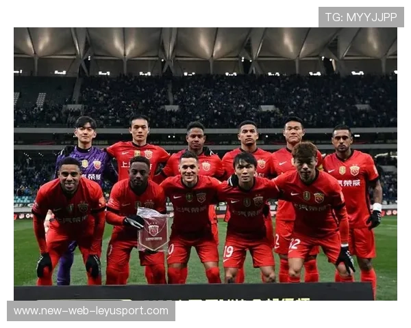 上海海港新外援加入，防线升级期盼新赛季亚冠突破